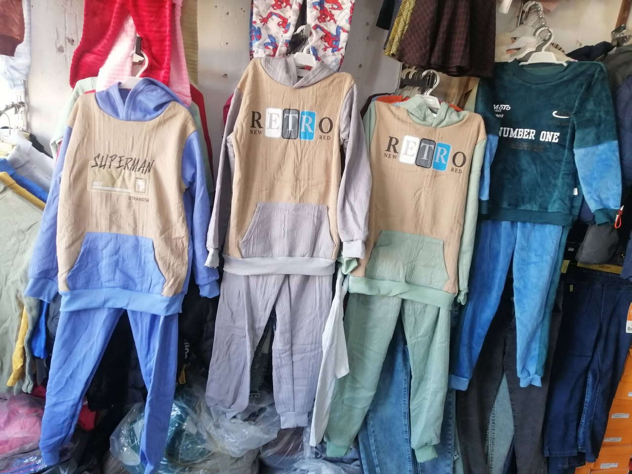 #تراك ولادي قديفه وموديل ثاني محير ٨ل١٣سنه ب٦٥٠٠
#تراك قديفه بناتي ٤ل١٢سنه ب٦٥٠٠
#توصيل مجاني داخل الفلوجة في استلام الطلب فقط فقط
#العنوان_فلوجة_حي الشهداء شارع مرطبات مشمشه مقابل عيادة دكتور وليد الفهداوي مجاور مكتب العراب للموبايل
#للحجزخاص او واتساب ***********
***********
