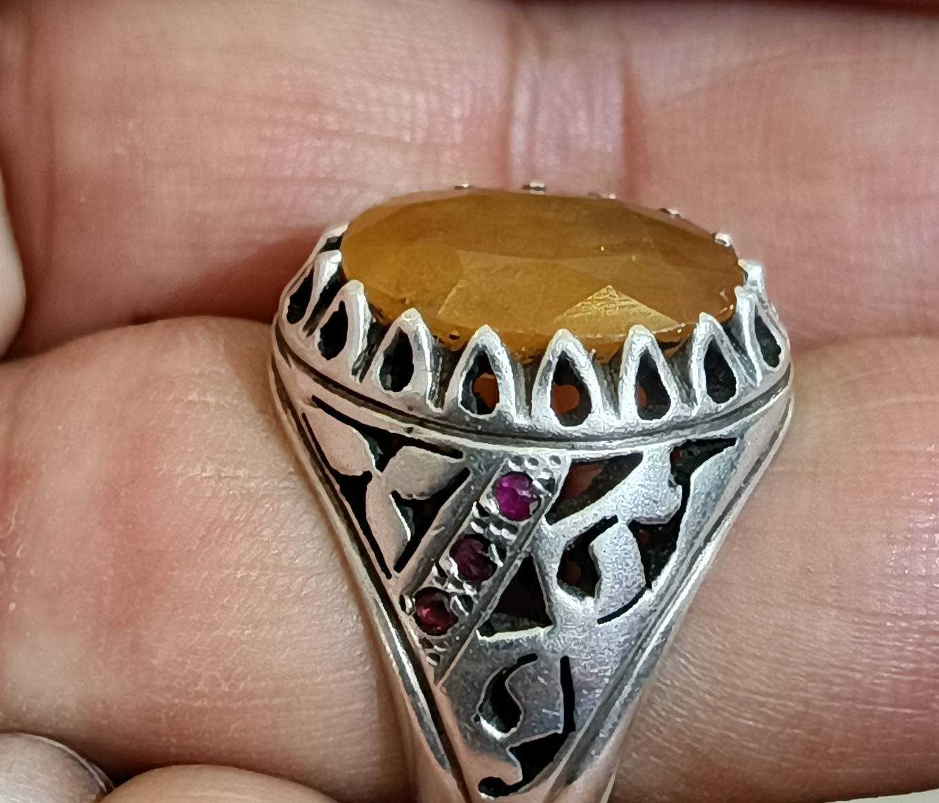 للعشاق اصاله ياقوت أفريقي صياغه يدويه للبيع مكاني ناصرية خدمة توصيل


**إذا كنت صاحب هذا الإعلان وتريد حذفه لأي سبب، رجاءا أرسل رسالة إلى الدعم الفني**