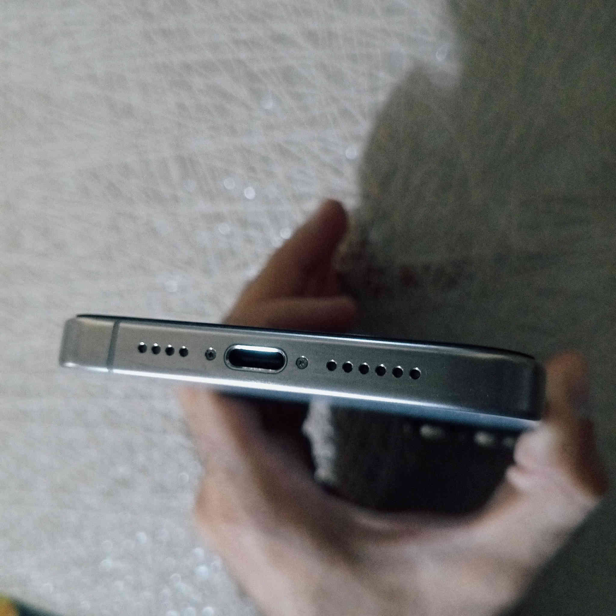 بيع ايفون 15pro maxضمان الجهاز مع الكارتونه مالته ابد ما مفتوح ولا ملعوب بي على شرط الفحص قبل لا تشتري بطاريه مالته 100%
مشحون 357  مرة  
سعر الجهاز مليون 250  الف 
ذاكرة الجهاز 256
الاتصال على واتساب ***********
مكاني بغداد
بيع ايفون 15pro max%
