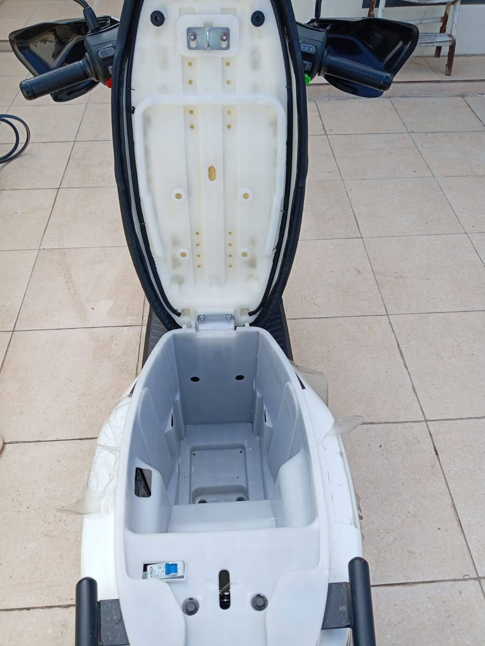 سلام عليكم دراجه شحن الفضائي N95c للبيع الملف 2000 السرعة 99 الحقيقي 80 او 75 دراجه جديده كلشي ما بيها كفراته ا مرايتها بعدها جديده من معرض 
السعر 800 الف قفل
الرقم: ***********
