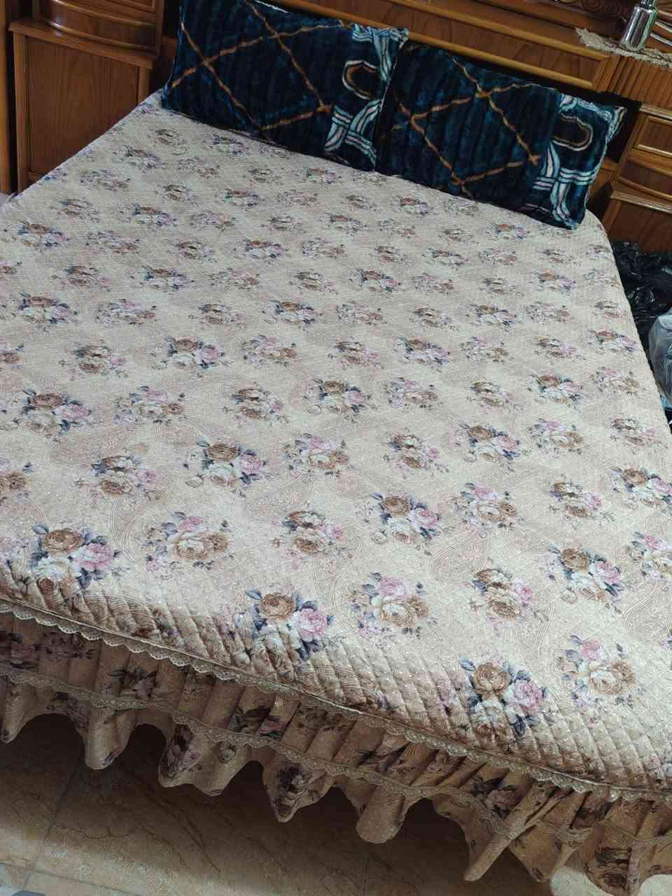 السلام عليكم غرف نوم صاج للبيع التواصل عبر ***********السعر 800وبيها مجال
