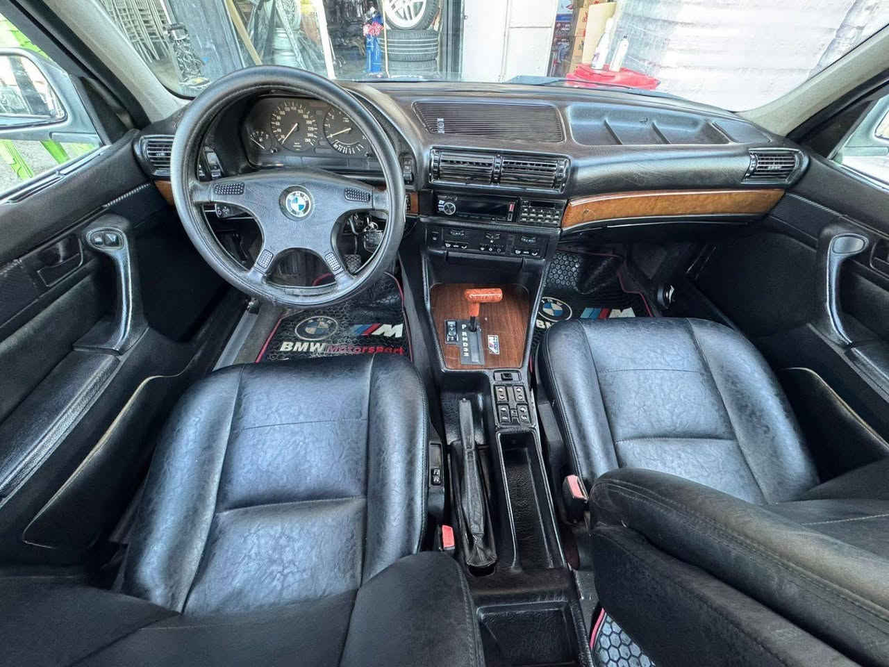 السلام عليكم
BMW موديل 91
وارد يابان رقم بغداد نكليزي 
هزه جديده سياره باسمي 
صدر جديد ويل خليه 
دواخل جلد كشنات كهربائي 
سياره مصبوغه عام أثر جراد 
مكاني بغداد الحسينية مال راشدية 
سعرهه ٥٤ وبيهه مجال 
تجي تشوفهه تكلبهه بيك خير وتدلل
***********
