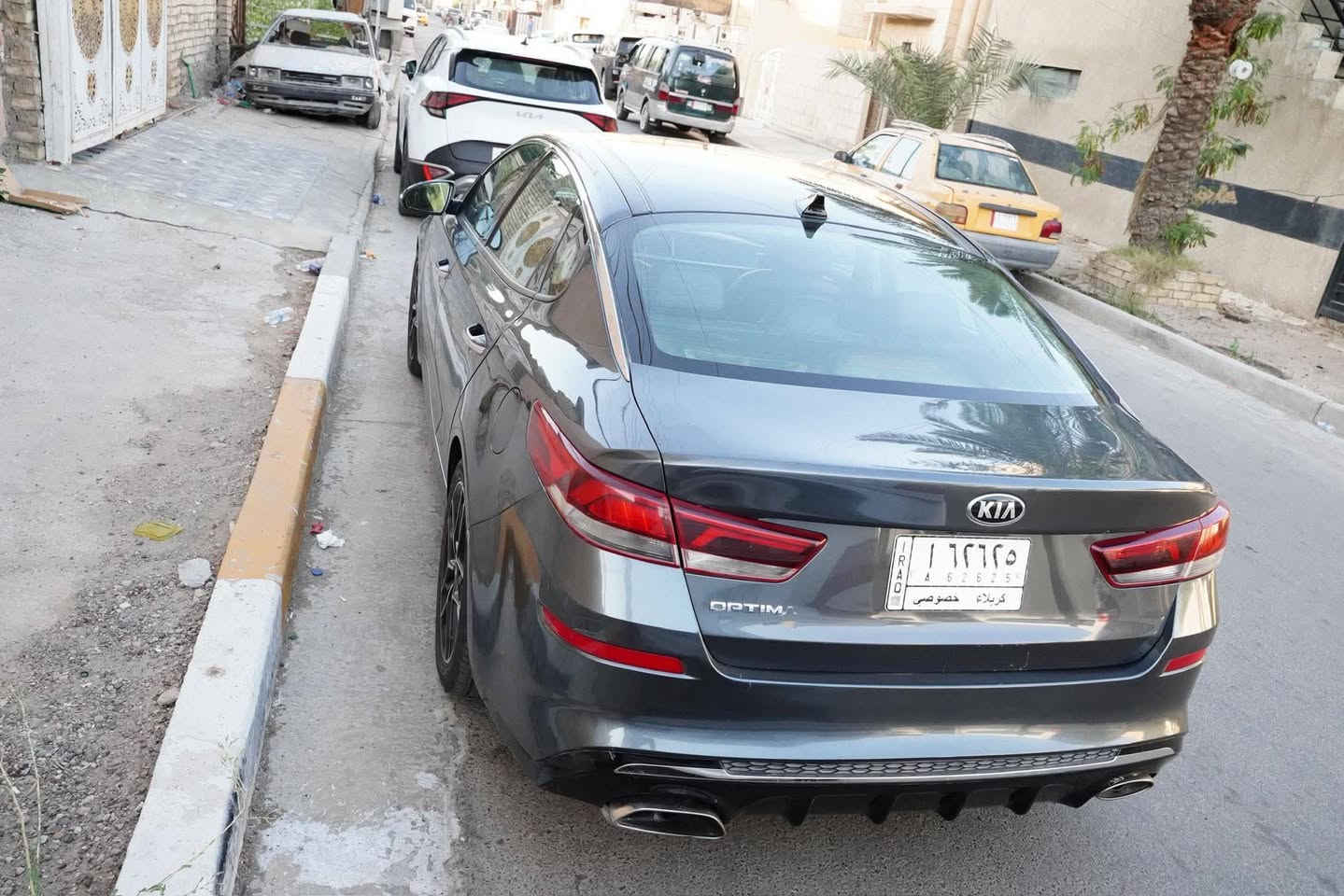 كيا اوبتما فئة s 2020 رياضي
فول مواصفات لمتد 
بانوراما 
كشنات كهربائية وتدفئة 
بصمة
تحكمات ستيرن 
تحديد سرعة تثبيت مسار نقطة عمياء  رادار جانبي وامامي حساسات خلفية 
اشارة ترحيب 
ويل رياضي 
مكينة 2400 
تدفئة ستيرن ٣ مودات قيادة 
مانع انزلاق 
توقف ذاتي 
لدات زينون تخم تاير جديد
ماشية 85ميل 
حادثها تخريب ربع البنيد ودفع قبق جنطه سياره كله ليبل واخد فقط نصف البنيد مصبوغ
ا
تبريد ثلج
رقم معوقين كربلاء باقيه سنه وينفك حجزه 
١٢٥  وبيها مجال 
***********
