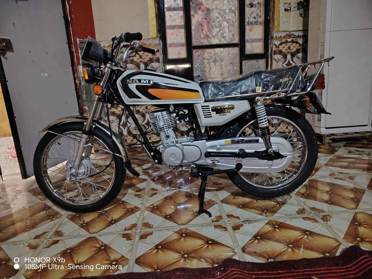 السلام عليكم دراجه نامه شلامجه اصلي دراجه فول مواصفات كل نقص ما بيهه دراجه برقي ما مفتوح كفاله عامه المديل 2023 السعر مليونين و100 المكان البصرة الزبير رقم الهاتف ***********0
