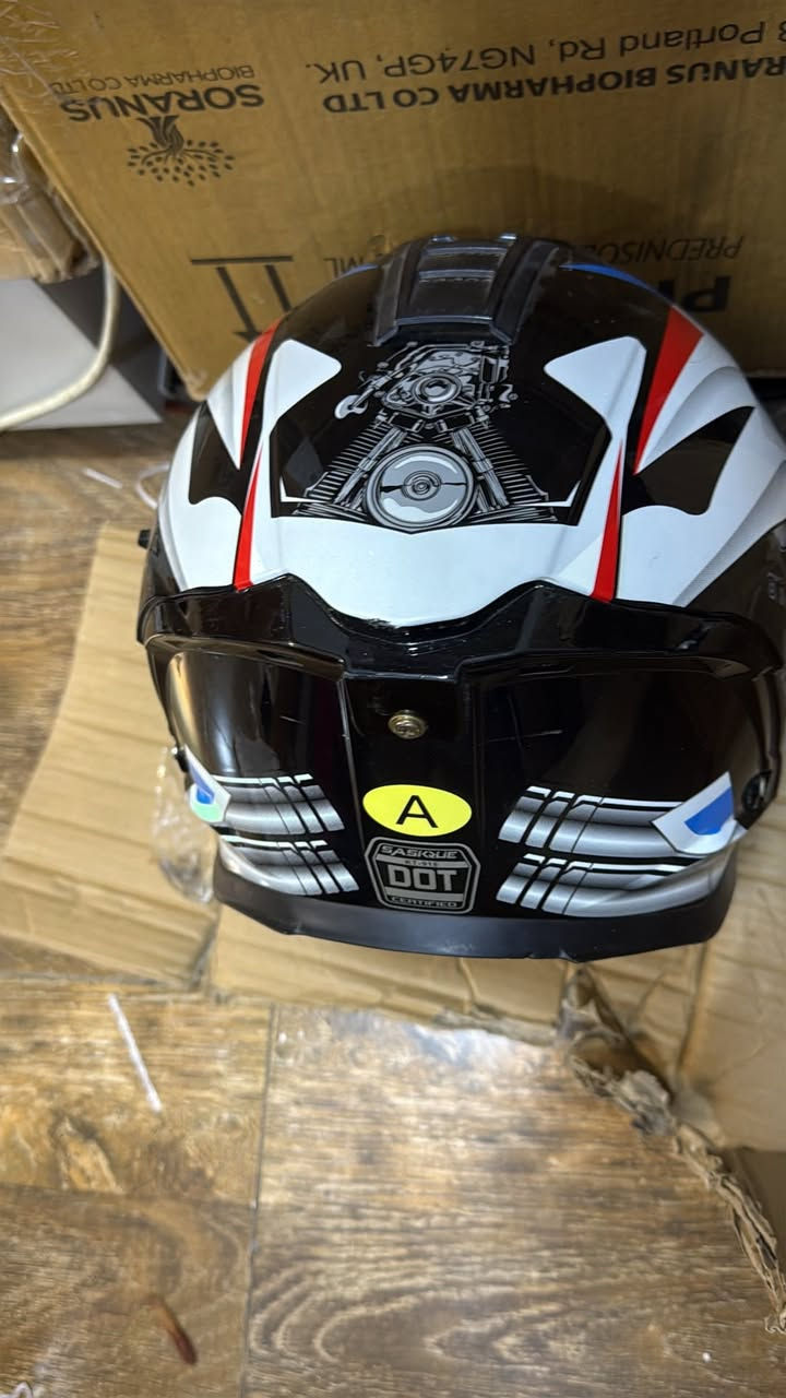 صحه وعافيه عليكم 🌺🌙
خوذه بهالشكل السبورت قطعه امزون 
بالكارتون بس للصور ورجعتهه 

اعلى سعر توصل ابيعهه ما اعرف اسعارهن 🌺🩷


**إذا كنت صاحب هذا الإعلان وتريد حذفه لأي سبب، رجاءا أرسل رسالة إلى الدعم الفني**