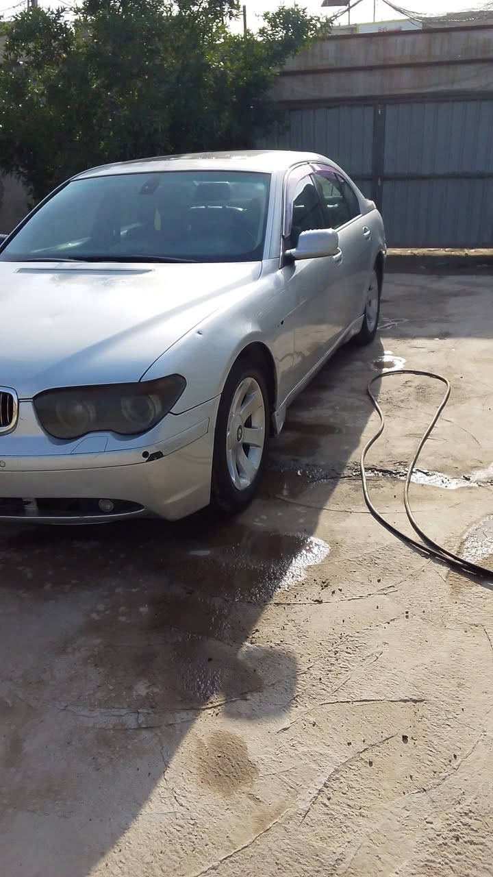 اسلام عليكم بيم باخره ادوات ٧٤٥ محرك ٨  السياره جاهزه من كلشي السعر ٤٠ ورقه وبيهه مجال الاتصال ***********
