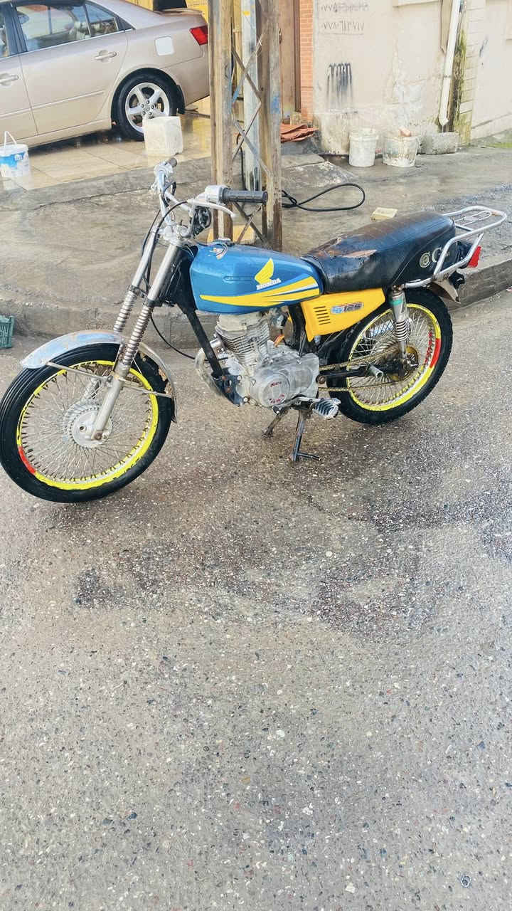 سلام عليكم بارت 99999 مكينه خرسه دبلات شغاله  كشر كدام العين السعر 180 وبي مجال قليل ***********
