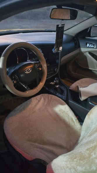 كيا اوبتيما مديل 2012 خليجي فول موصفات كويتي تبريد قطعتين مرايت شفط مكينه 2000 رقم مثني مداوم ثاني يوم مصفره هيه وقرات  مكفول كفاله السعر 125 وبيه مجال ***********
