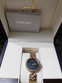 ساعات • للبيع