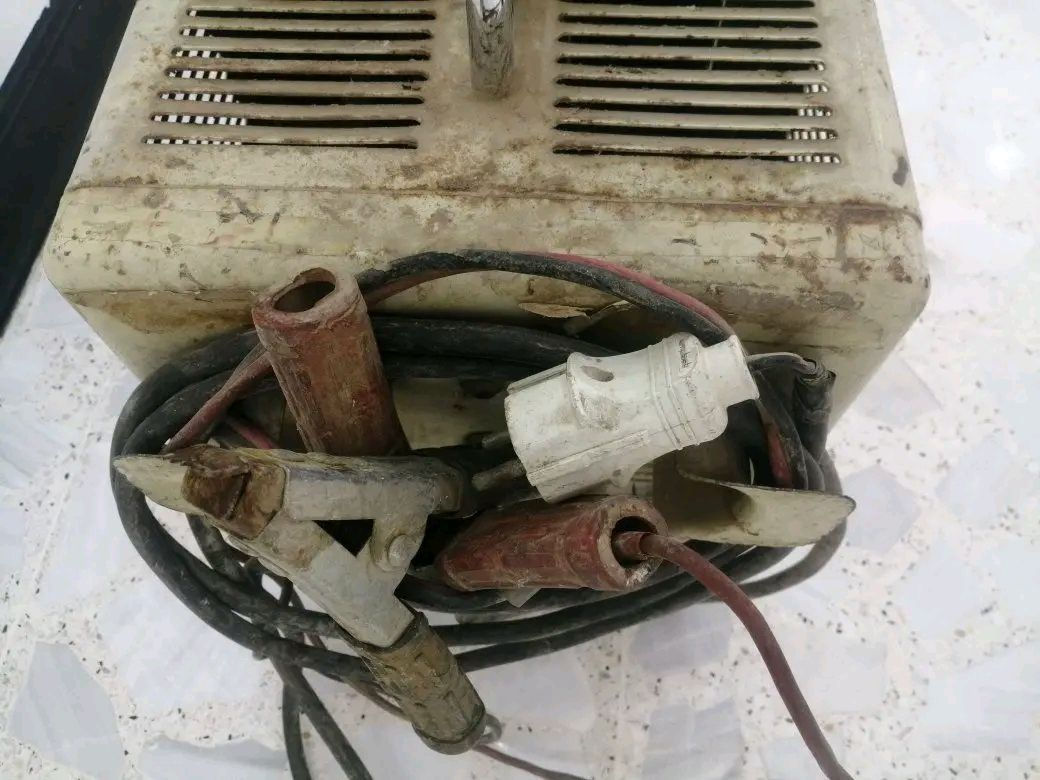 شاحنة بطارية يابانية قديمة اصليه وشغالة من ٦ الى ٧٢ فولت مع ستارتر تشغيل.


**إذا كنت صاحب هذا الإعلان وتريد حذفه لأي سبب، رجاءا أرسل رسالة إلى الدعم الفني**