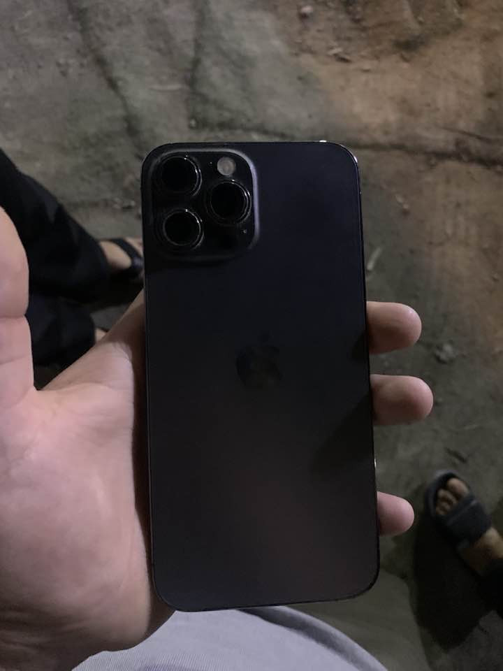 سلام عليكم. جهاز ايفون ١٣برو ماكس. كلشي مامبدل بي. علا وضعيه الشركه ذاكره ٢٥٦. بطاريه ٨٤.  ***********.  سعر.  ٨٠٠ بي مجال
