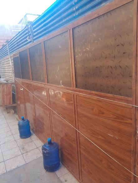 السلام عليكم قاطع المنيوم بي باب الطول 5متر ارتفاع مترتين المكان بغداد الجديده سعر 100قفل
