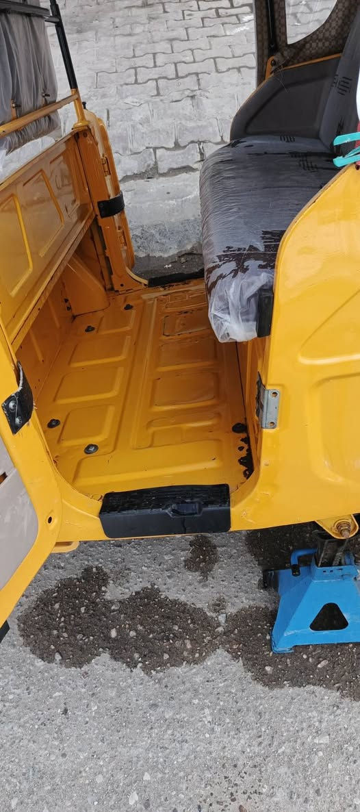 مديل 21 شهر 11 كشره كفاله محرك بس ولفات وجواقيج ميسان شراي بخدمته ***********سعر 7700
