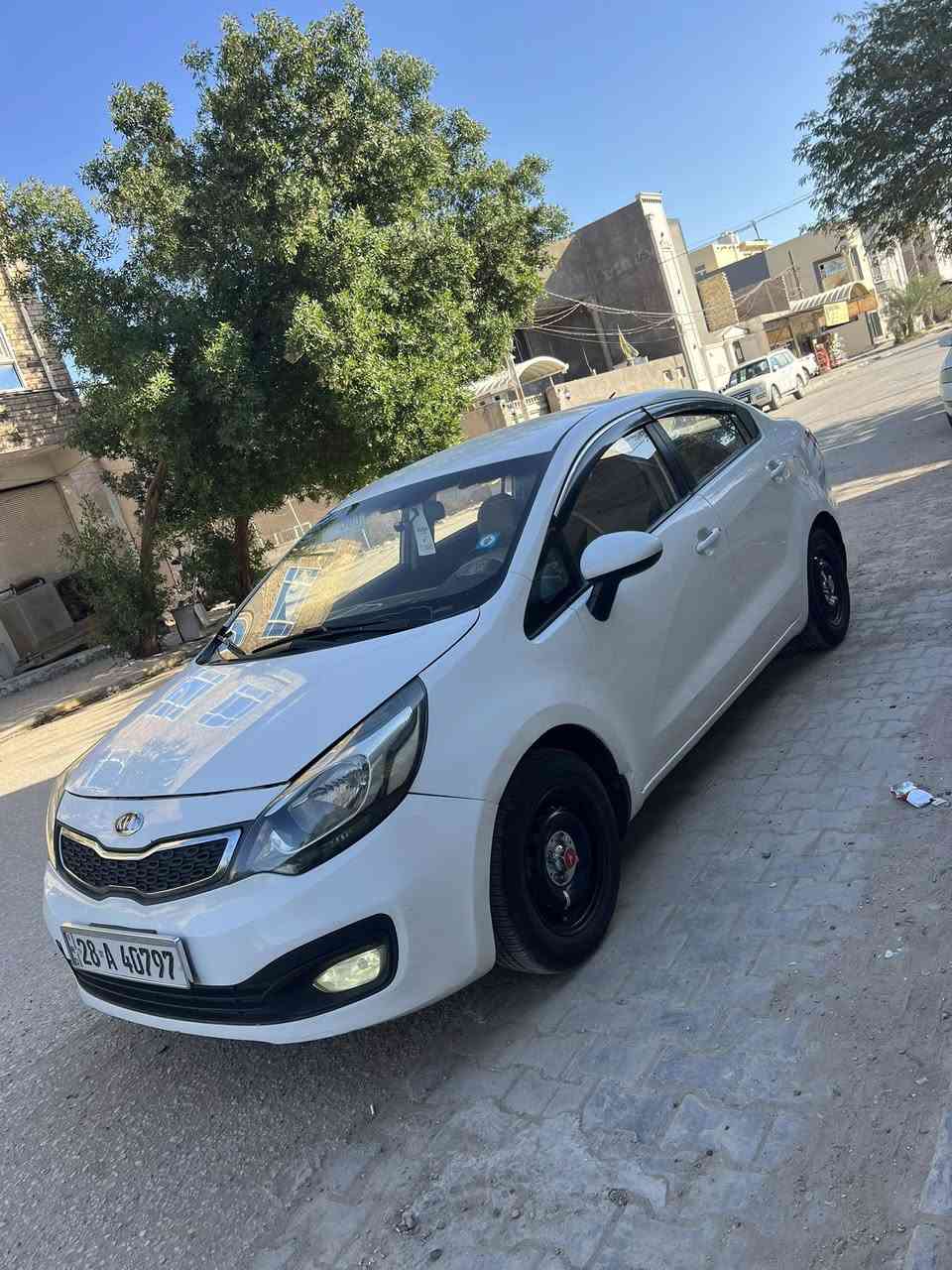 السلام عليكم
كيا ريو 2012 خليجي محرك 1600 قطرتين دوش كير محرك حداديه تخم تاير كله جديد 

السيارة بيها جاملغ وبنيد فقط رقم نجف الجديد بسمي تحويل مباشر 

السعر 86سونار داخل المنشور 

العنوان النجف الاشرف قرب مطعم الخيمه 

***********

