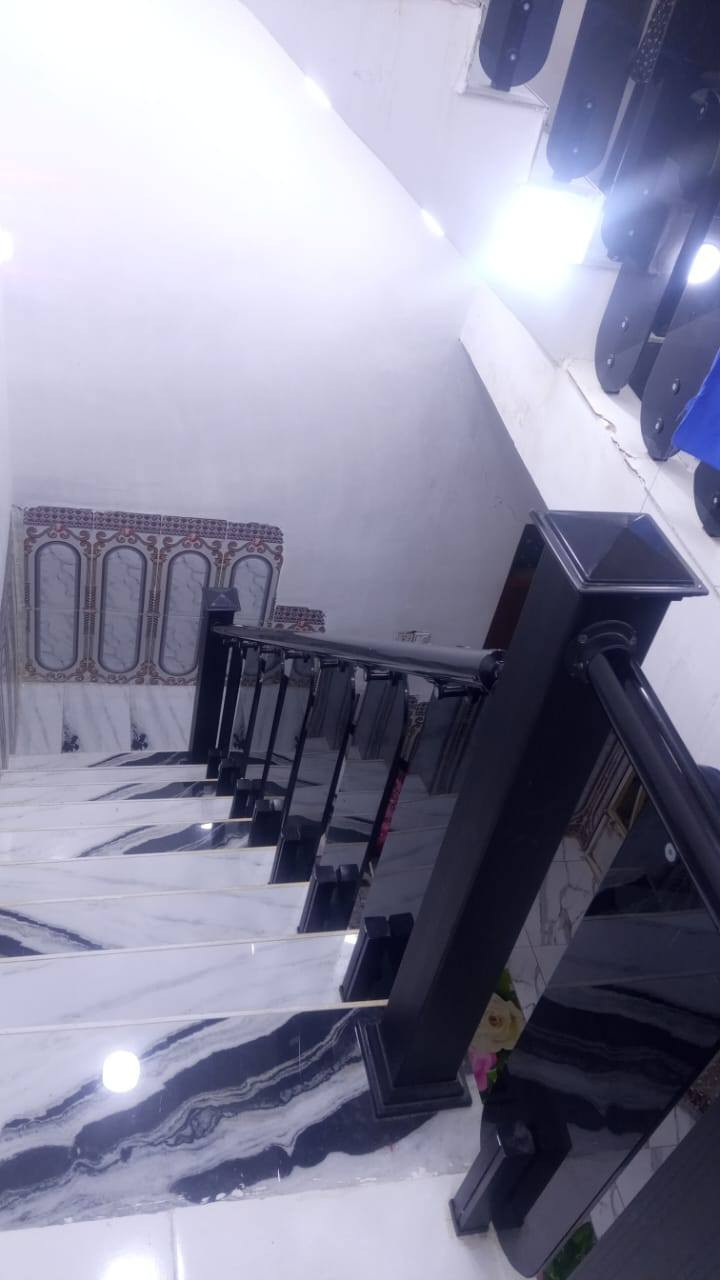 اعيد النشر بسبب الوعود الكاذبه
دار البيع طابقين
طابو زراعي سند25 
نوع البناء //طابوق وصب كونكريت
ستقبال صاله ومطبخ وصحيات وممرات
الطابق الثاني غرفتين نوم وحمام 
البيت كامل الصطح شتايكر
من ضمن البيت مجمع كامرات+كيزرات العدد 3
تحويل البيت ثاني يوم بعد الشراء
العنوان / /بابل المدحتيه حي الزهراء قرب جملون بهاء عيدان الخشب 
بناء حديث 
عرض الشارع 10متر صب ومجاري
المساحة//105
المساحة الواقع حال 125
الاتصال عله الرقم والخاص مفتوح 
***********
***********@
