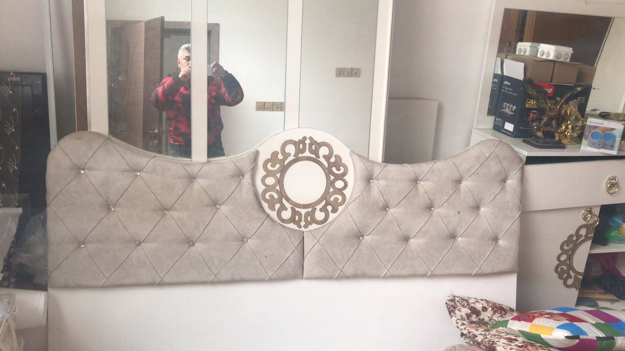 غراض مستعمله نظيفه للبيع كاونتر خمس قطع وتخم وطبلات وغرفة خمس قطع السعر الكل ٧٠٠ الف للتواصل الاتصال على الرقم ***********
