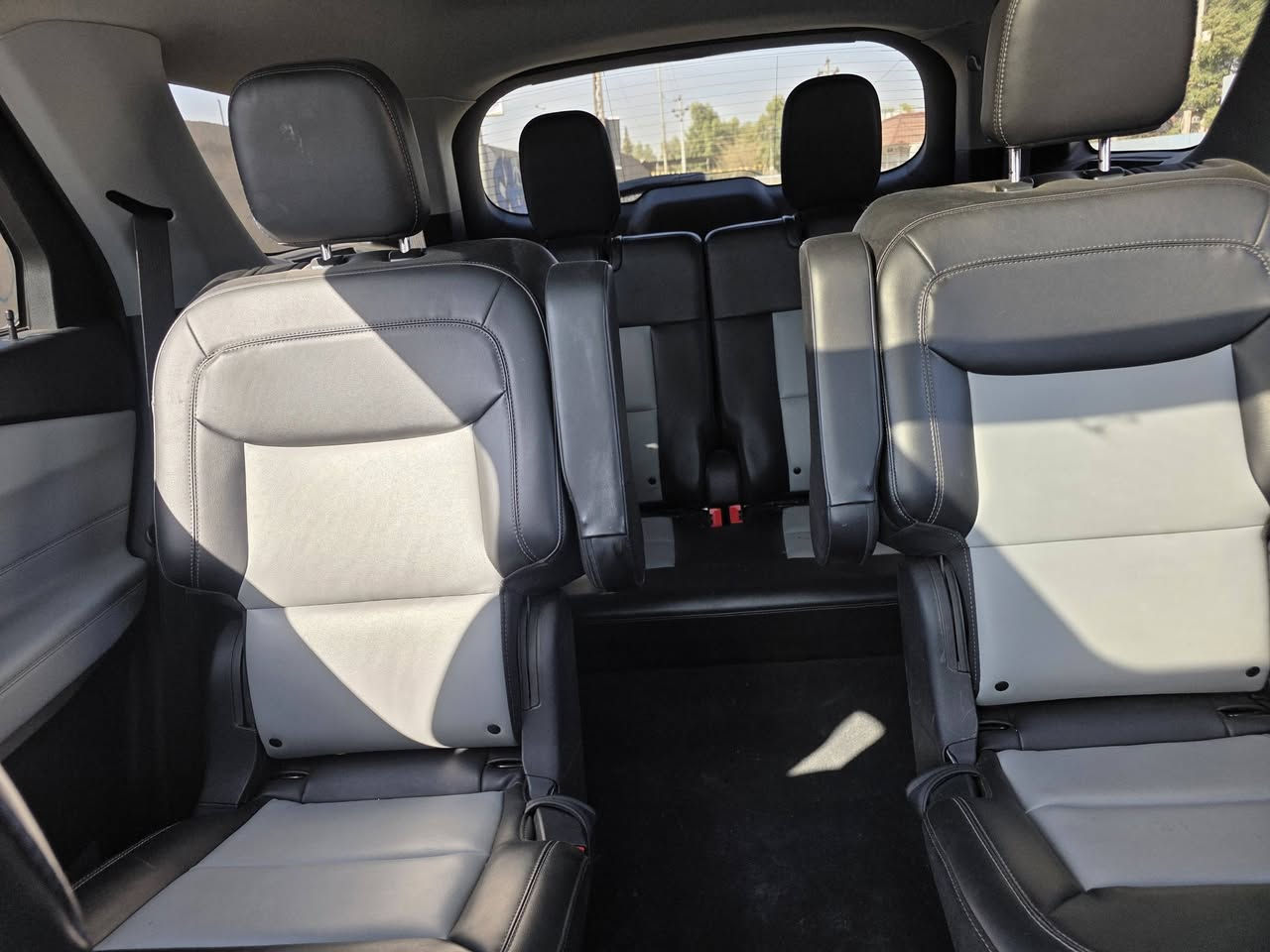 Ford Explorer 
‏‎‏‎فورد اكسبلورر       —  Ford Explore

‏‎‏‎وراد أمريكي. 

 

‏‎‏‎الموديل           — 2023

فئة.                 — XLT /4WD 

حجم المكينه   — V4/2300T

‏‎‏‎اللون               — سلفر  

‏‎‏‎المسافه المقطوعه — 30,000 مايل 

‏‎‏‎حاله السياره. —جامغ سكن تبديل ب بيلادي  

‏‎‏‎المواصفات 

‏‎‏‎- بصمة تشغيل 

‏‎‏‎- بصمة أبواب 

‏‎‏‎-تشغيل عن بعد 

‏‎‏‎-ترحيب عند الاقتراب 

‏‎‏‎-كشنات جلد 

كشنات امامي هيتر

ستيرن هيتر

‏‎‏‎- رادار جانبي 

‏‎‏‎-رادار امامي 

‏‎- رادار خلفي 

‏‎‏‎- شاشه كبيره تدعم نظام الأبل كار باي ونظام الاندرويد 

‏‎-تدفئة ستيرن 

‏‎-گير ماوس 

‏‎-دبل اكسل 

‏‎-اوتو هولد 

‏‎-اوتو ستوب 

‏‎-هندبريك بصمه 

‏‎-٧وضعيات قياده 

‏‎‏‎-كشنات تدفئة 

‏‎‏‎- ستيرن بحركه كهربائيه 

‏‎‏‎- تبريد مركزي 

‏‎‏‎- بگ لايت LED 

‏‎-صندوق كهربائي 

‏‎-كشنات VIP ( منفصل )

‏‎‏‎- كود باب 

‏‎‏‎-كرسي السايق والراكب بحركه كهربائيه

‏‎‏‎-تحكم ستيرن جهتين 

‏‎‏‎-تحديد سرعه 

‏‎‏‎-مانع انزلاق 

‏‎‏‎-ليد نهاري

‏‎‏‎-كامره خلفيه دواره 

‏‎‏‎باقي المواصفات المعروفه 

‏‎‏‎السعر            — اكتب تم ويوصلك السعر مباشر 

‏‎‏‎رقم السياره    — سليمانية  

‏‎‏‎موقع  السياره — السليمانية 

‏‎‏‎للأستفسار.     — *********** -
