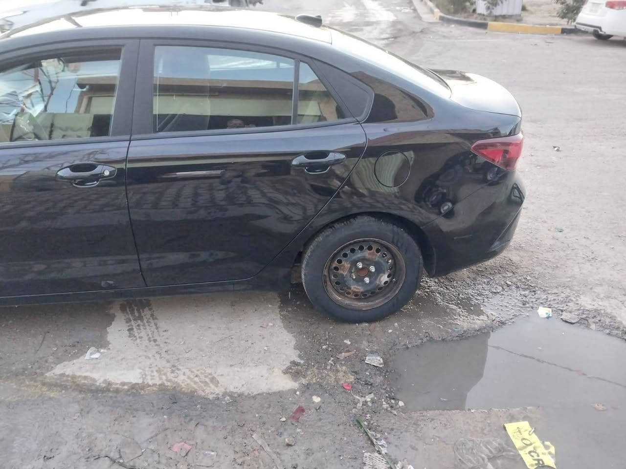 كيا ريو 23 دخول جديد  ممرقمه محرك 2000 دوش وكير 8 نمره ضرره كليش خفيف بارد امريكي كامل مواصفات عده فتحه سقف  مابيه    ويربكاته كله سليمه  وصور الحادث مال امريكا موجود بالمنشور مكان السياره بعقوبة التحرير  السعر 125 /***********/***********
