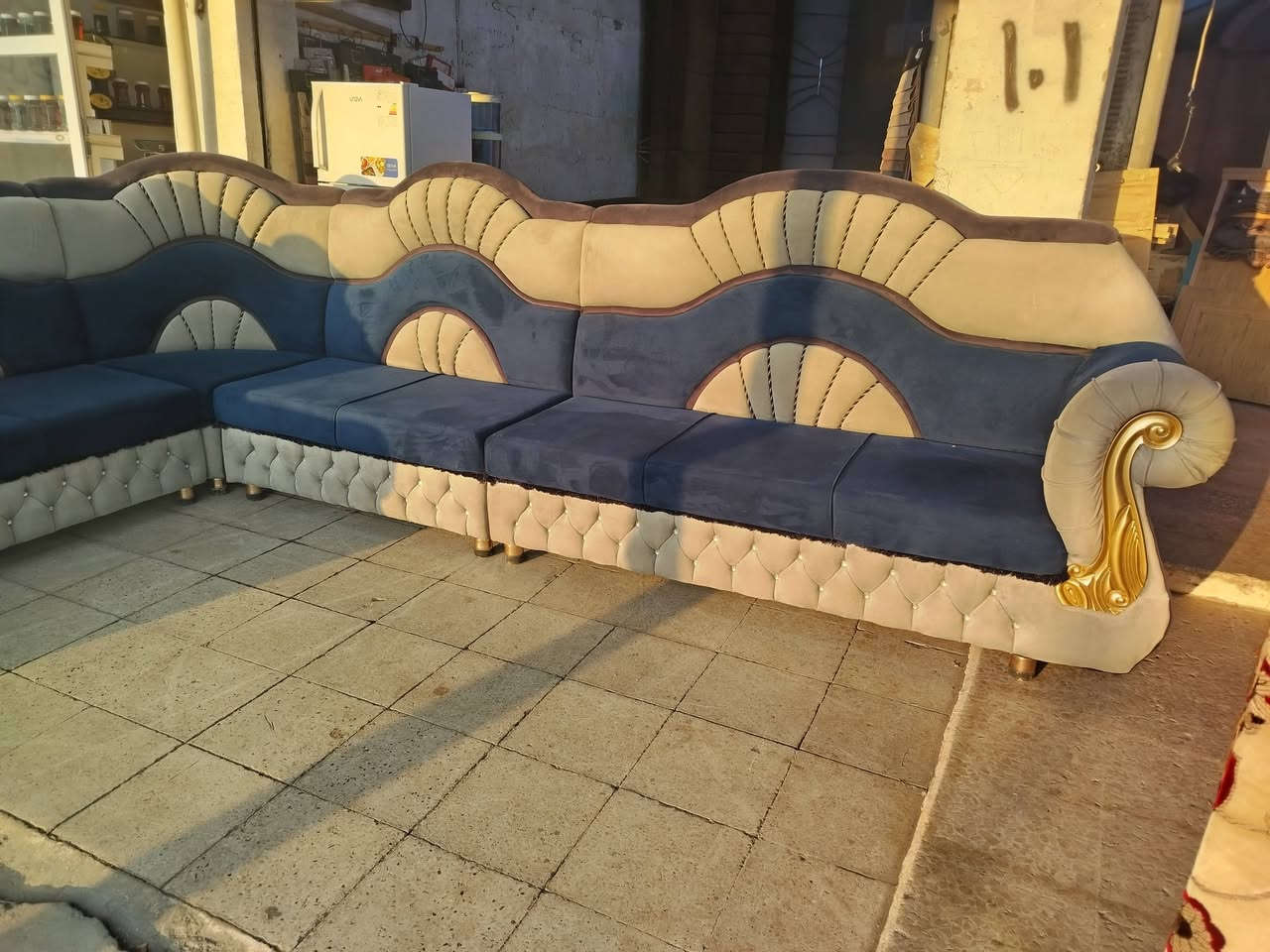 ديوان عراقي شغل موصل نظيف نظافتوا 100%
مستعمل شي قليل السعر ٥٥٠وبي مجال،،، 

#الموقع_حي_البكر_مقابل_ملعب_الأمواج_معمل
#للاستفسار_الاتصال_علئ_الرقم ***********
