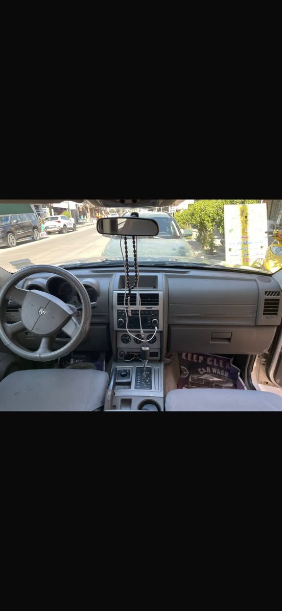 🚗 للبيع – دوج نيترو 2008 وارد أمريكي
📍 الموقع: بغداد

🔹 وارد أمريكا
🔹 حادث بأمريكا (جام لغ خافي أيسر)
🔹 حادث بالعراق (باب السكن مبدّل + التكمة بيها صبغ)

⚙️ المواصفات:
✔️ فور ويل (4x4)
✔️ تبريد شغال ممتاز ❄️
✔️ جام أوتو
✔️ السيارة حلوة وكلشي شغال
✔️ نصبتها مرتبة وما بيها نقص

💵 السعر: 80 ورقة (قابل للتفاوض للجادين)

📞 للتواصل: ***********

⸻
