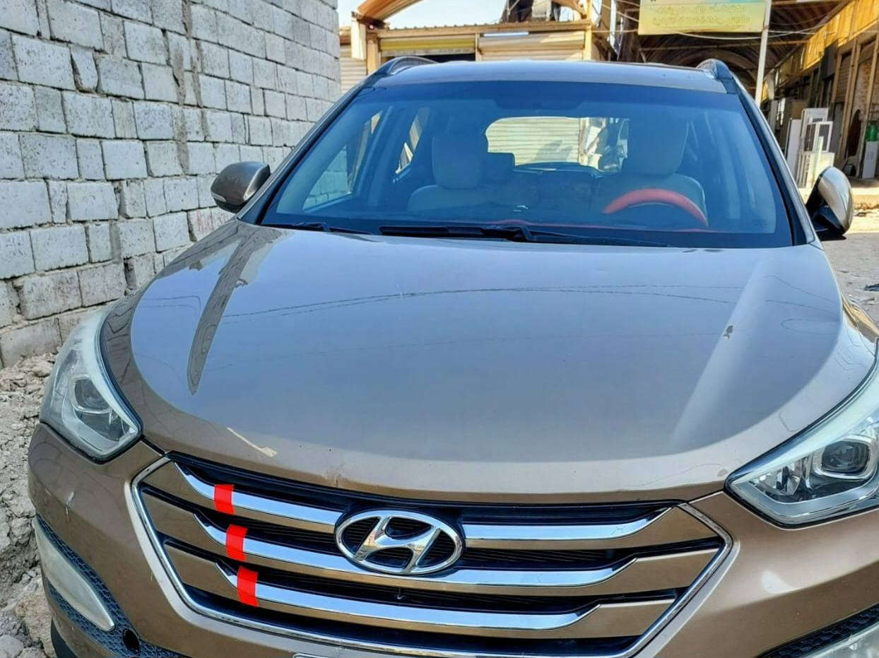 السلام عليكم سنتافي 2015 خليجي ستة سلندر كير ومكينة مكفول تبريد ثلج رقم بغداد الجديد 
مواصفات ٧ راكب 
كشنات جلد
٣ قطع تبريد
داخل بيجي
بيها جاملغ امامي صبغ أثر شخط
وبيها شخط بالبابين مكحل كلير باقي مكفول 
مكان السيارة . الديوانية . الشامية 
***********
