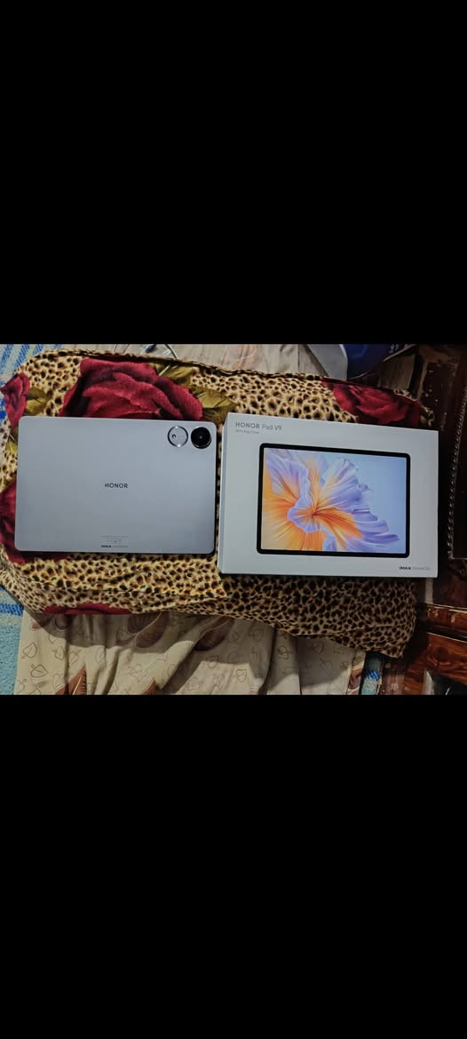 جهاز...
Honor pad V9 📱

البطارية 10100 🔋

ويا قلم وحافظة 🎁

الذاكرة256 💾

الذاكرة العشوائية 12G🔥

يشغل 90 فريم على كل الالعاب💪

هرزتية الشاشة144 ✨

بصمة وجه كلللش سريعه🤳

مشحون مرتين او 3 وانت قيس النظافة💯

كامل بالباكيت.💎

يوجد توصيل🚚

للاستفسار خاص 
او على الرقم
***********
