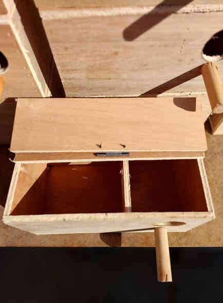 يتوفر لدينا بيت غندور معاكس ١٠ ملم قياس ٣٠×١٤×١٤ باب قلاب .  
العنوان بغداد الحسينيه للطلب والاستفسار مراسلة الصفحه او الاتصال على الرقم التالي ***********📞📞💬💬⏰️⏰️🔥🦜🦜
