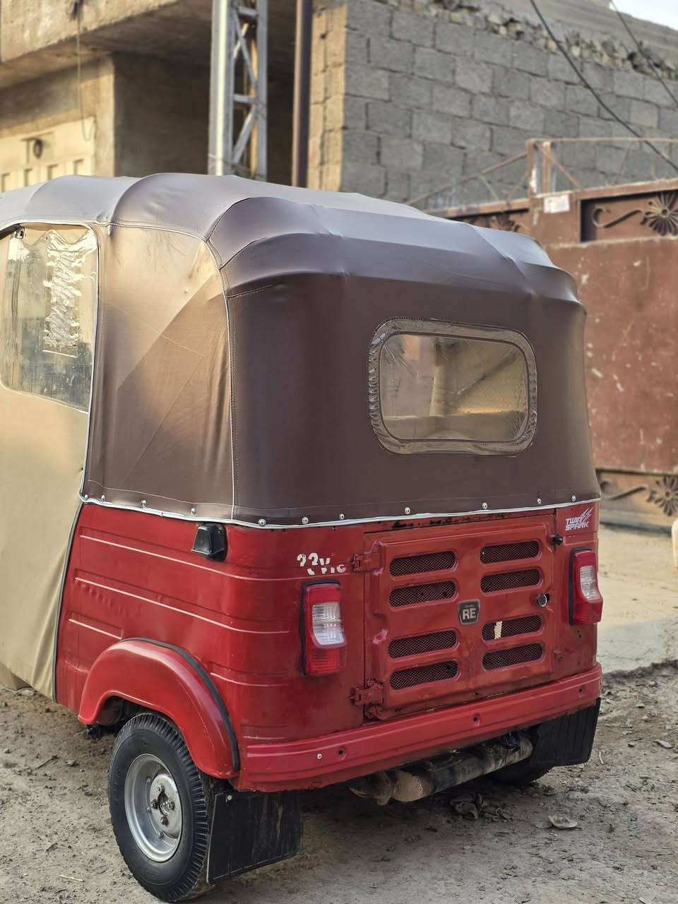 سلام عليكم تكتك موديل 2018 شهر سادس مرقمة بغداد تكتك معمرة دوس و ضربة بل بدي تكتك مكينتهة زين تكتم كدامكم واضح بل صور تكتك رايدهة ب5ملاين وبيهة مجال   ***********
