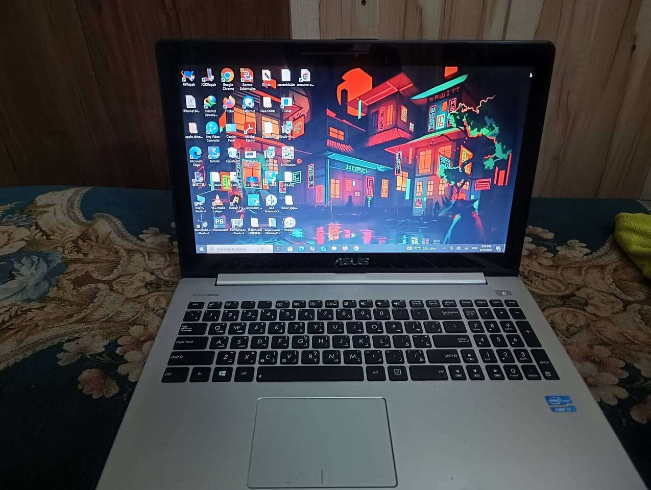 السلام عليكم 
لابتوب ASUS بحالة ممتازة ومواصفات جيدة للاستخدام اليومي والدراسة 
المعالج Intel Core i7-3537U 2.50 GHz)
الذاكرة (RAM): 4 جيجابايت 
حجم الشاشه 15.6 تدعم اللمس
الهارد  SSD بسعة 512 جيجابايت
***********
