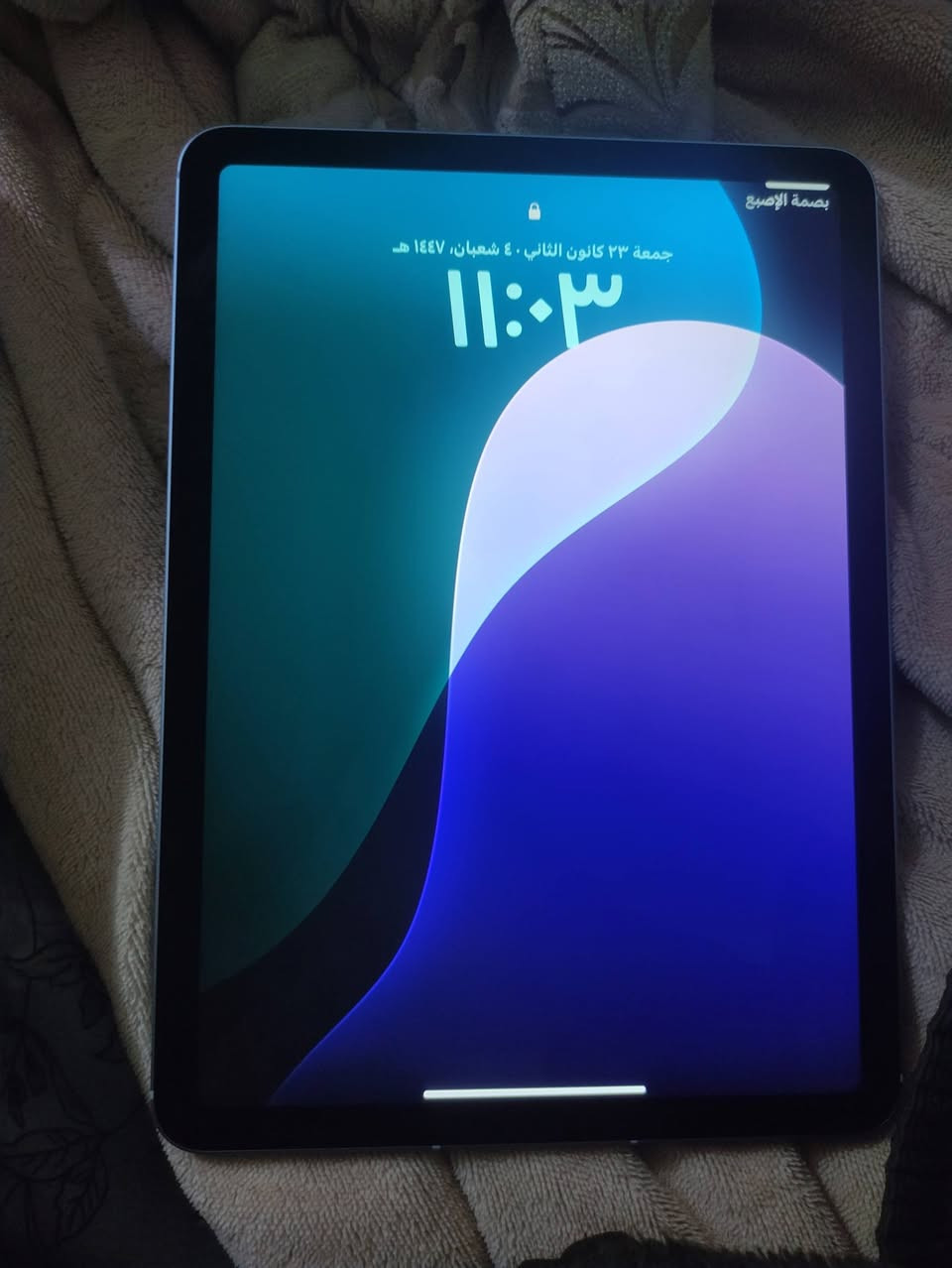 السلام عليكم ايباد 
air11 m3 
شتريته البارحه مشحون مرتين فقط 
للبيع او مراوس ب ايفون ١٥ أو ١٦ بلص 
او ايفون ١٤ 
مكاني بغداد التاجي سبع البور 
*********** 
ضمان شركه ماستر
