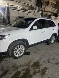 عندي سورنتو مديل 15 سياره جديد  نص فول بسمي سياره بيه بل جاملغ خلفي بي...
