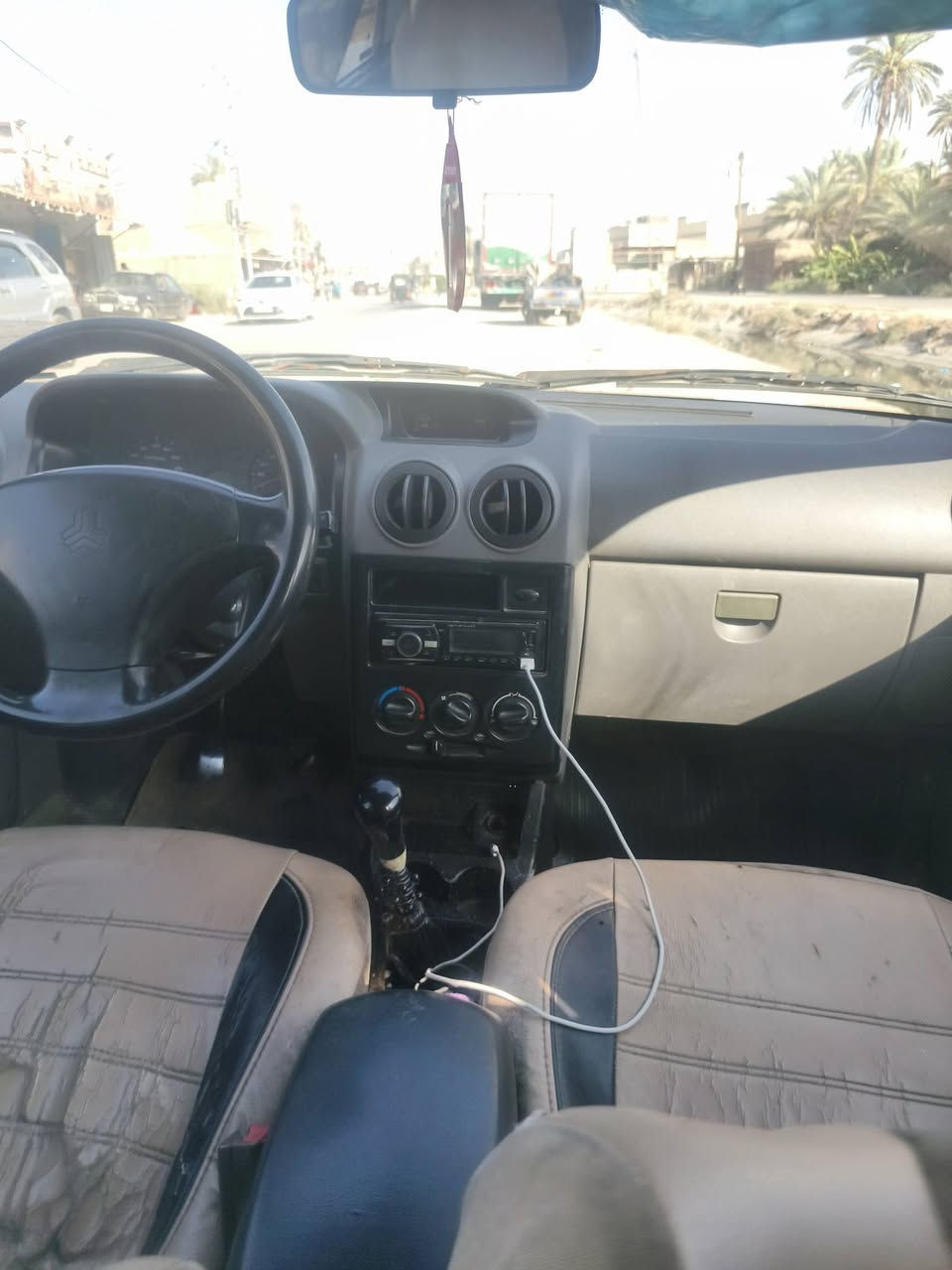 يالله سايبه مديل ١٥ كير ومكينه مكفولات تبريد شغال  سياره ماعايزه كلشي ليريده بخدمته ***********
