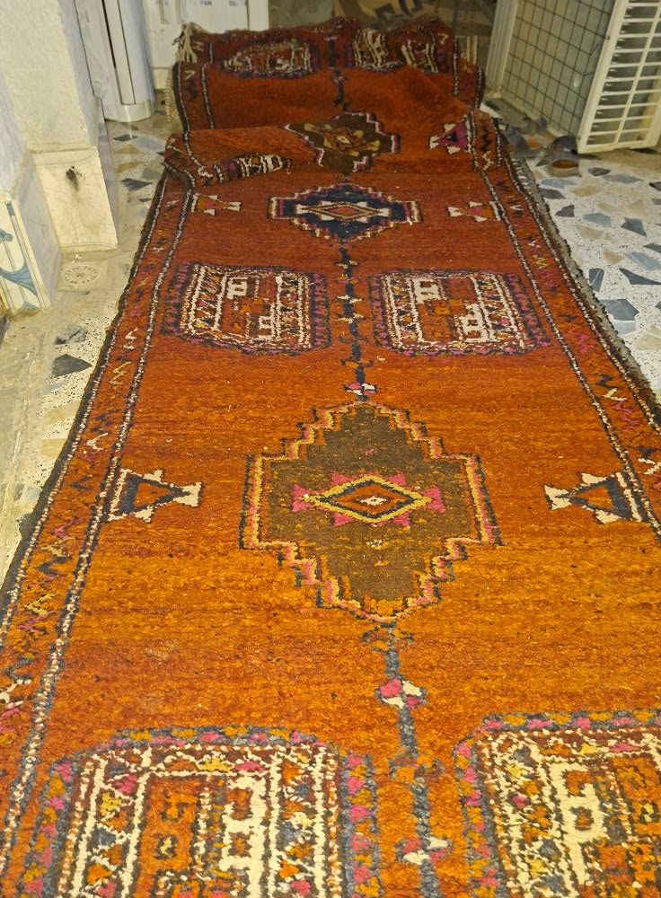 سيادات عربيه تراثية نظيفات جدا عدد اربعة المكان العمارة العراضات قرب وخلف شؤون المرأة سعر الواحده ٤٥ وبيها مجال للشراي 
للاستفسار اتصل بالرقم *********** عمارة, ميسان
