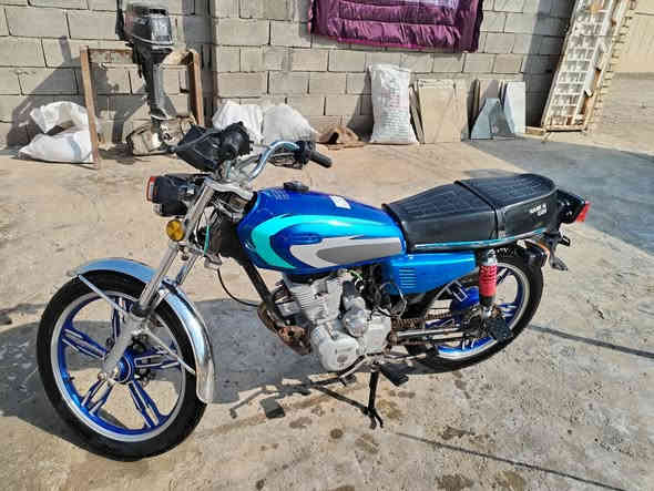 س ع متاح دراجه سافان المكينه والشاصي سافان والغراض كله ايراني موديل 2021 السعر 450 المكان ميسان *********** اوراق ستنساخ
