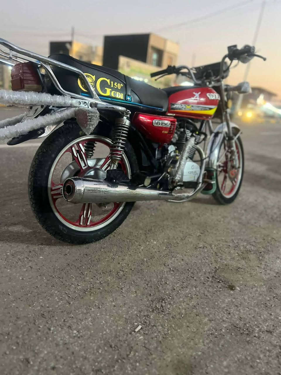 السلام عليكم دراجه سيفان موديل 2023 أوراق كامله نضيف ما بيهه اي نقص مكانهه تقاطع القدس السعر ٥٥٠ وبيهه مجال رقم ***********
