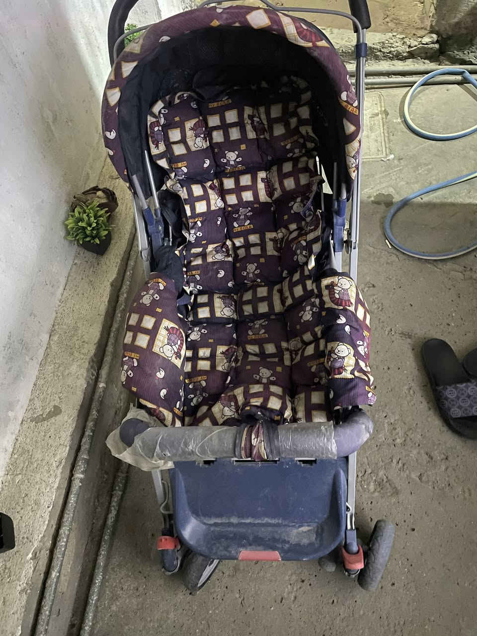 عربانةمستعملة مع ملابس اطفال ولادي من عمر يوم لحد السنة بيهن سعرهن كامل ٣٠ الف❤️عنواني بغداد حي العامل كلشي مابيها بس مكان كعدة الطفل اكو خشبه داخل القماش مكسوره تنحط مخده وماعليه شي مماثره او تحب تبدلها عادي


**إذا كنت صاحب هذا الإعلان وتريد حذفه لأي سبب، رجاءا أرسل رسالة إلى الدعم الفني**