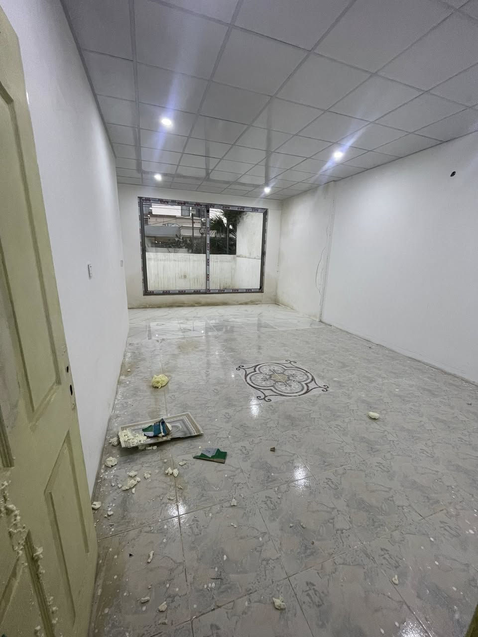 بيت ايجار ٣ نوم صاله مطبخ استقبال حديقة
بمجمع اشتي واحد سايدين لاوان
عقارات باغى هزان داخل مجمع اشتي ١
لسعر و تفاصيل
***********  موجود واتساب
