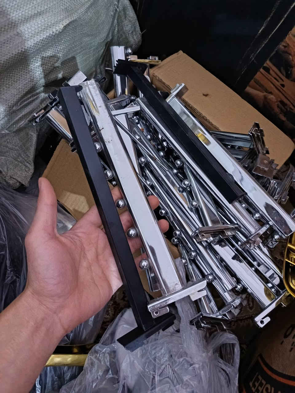 السَلٱمٌ عـَلـْيگمّ-ۈرحـْمّـٌة ٱللـّہ ﯙبُرگـّاتہ. عِنـ.̷̷̸̷̐ـديّ  هذن الغراض للبيع بسعر مناسب مكاني كربلاء
***********
