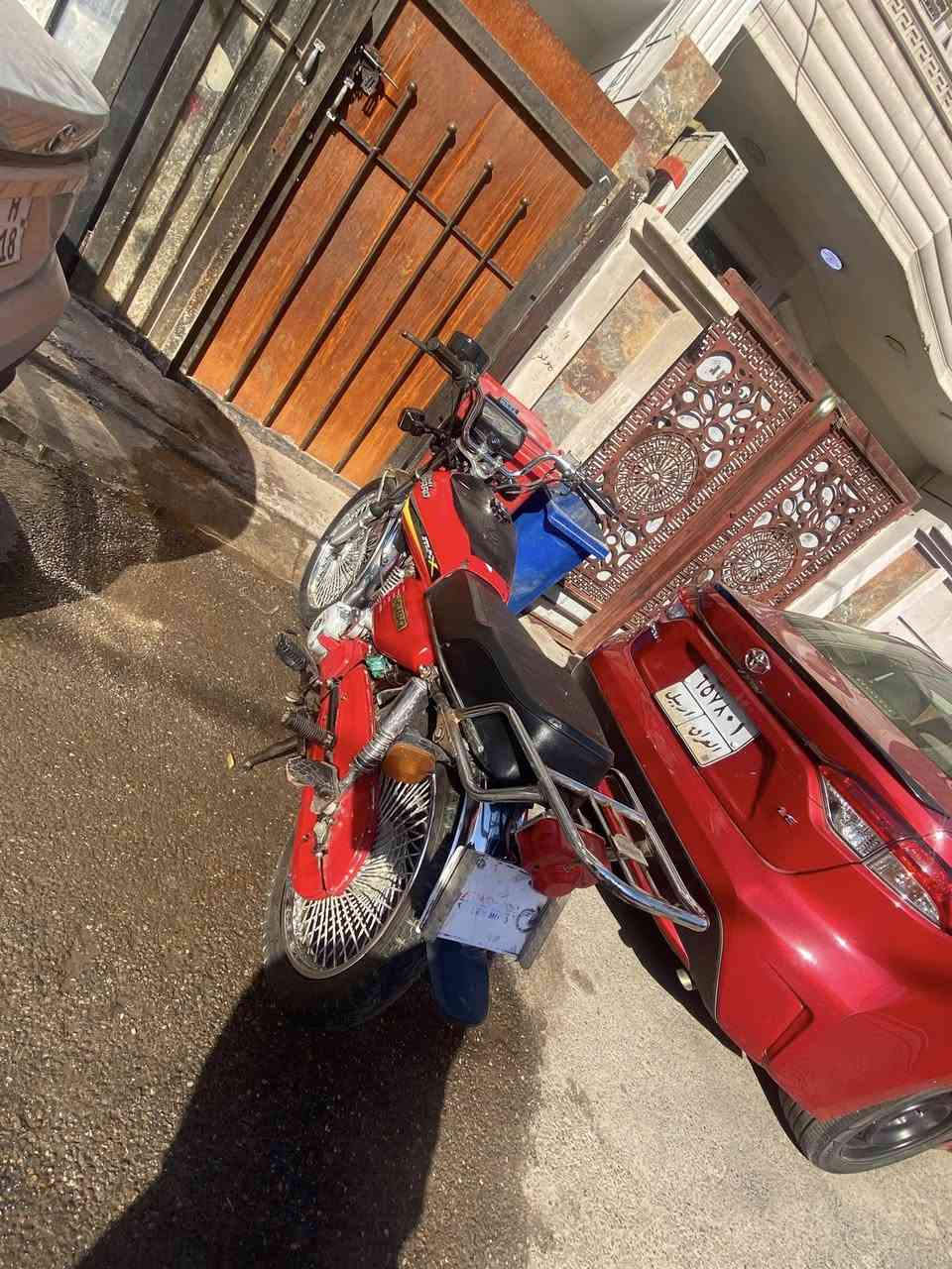 سلام عليكم نامه برو موديل ٢١ اوراق كامله مكينه مكفوله لا نضوح ولا  تبخير تعال افحص كهربا ئيات كلها شغاله تايرات اوياله جداد السعر ب٥٠٠ وبيها مجال بسيط حك الجيه مكاني بغداد الدوره وهذا رقمي ***********
