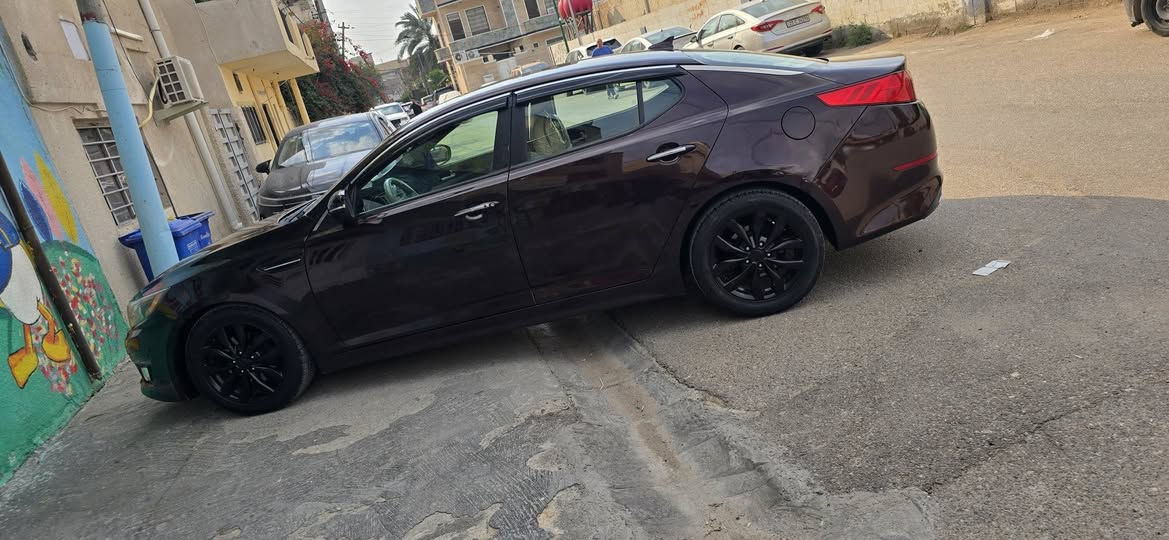 للبيع او مراوس بعاليه اوبتما ٢٠١٥ وارد امريكي حادثها من امريكا باب سايق وهنا حترك المحرك ونصبغ الداخل والبجم السياره مصبوغه قطع اني ابيع حزام  تكم قماره مكفولات السياره معمره تعمير كامل جديد واصلي المحرك ٢٤٠٠  معلى كازكيت يعني تسحك بانزين عادي بدون قطرة دونز
داخل جلد جديد بصمه تحكم ستيرن فول كشن كهرباء نضام ايكو تخم تاير جديد صدر جديد سياره كلها غراضها مشدودة جدد سعرها ٩٨ وبيها مجال بسيط مكانها بغداد العامرية للاتصال ***********
***********
