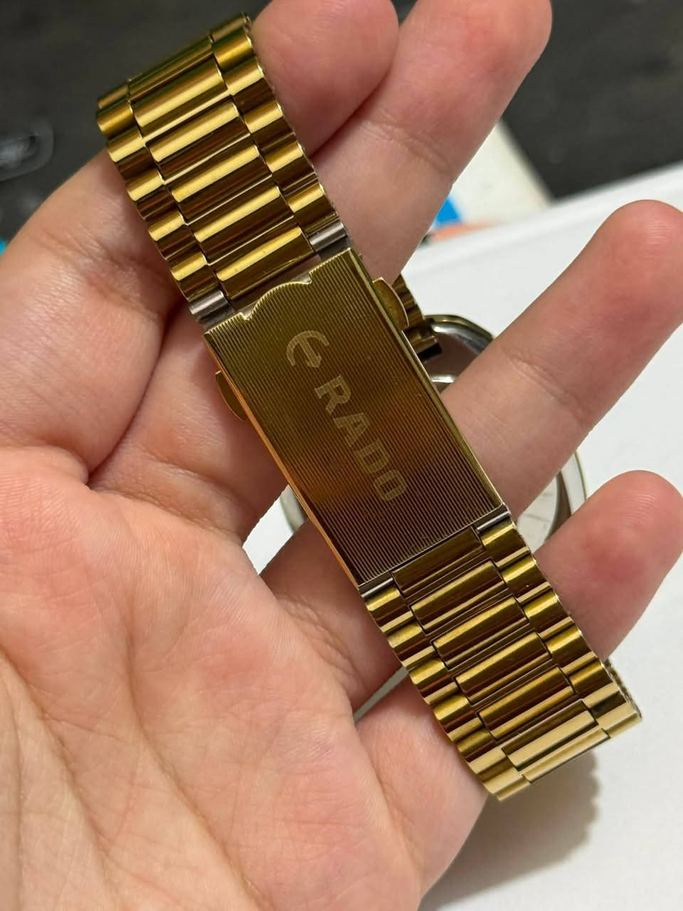 ساعه رادو دايستر أوتوماتيك تغليف ذهب مينه مرصعه ماس انتح سويسرا لتواصل ***********
