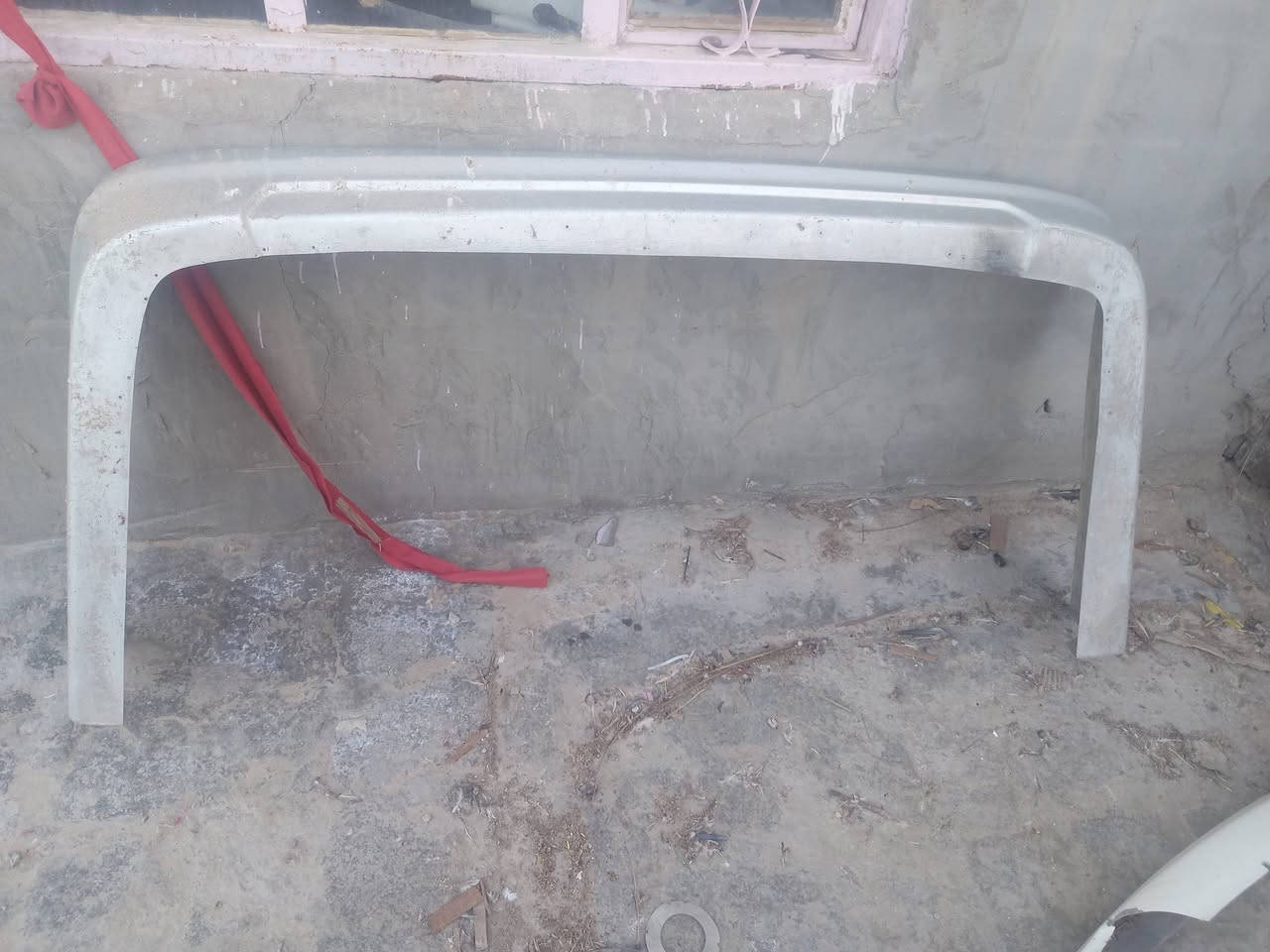 السلام عليكم عندي لحيه سياره ملكه مال دعاميه الاماميه والخلفيه او عندي اسبايدر خلفي مال جامه الخلفيه السعر ١١٠ او بيهن مجال ***********
