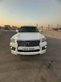 لكزس ٢٠١٥ • محرك ٥٧٠٠ • رقم دهوك