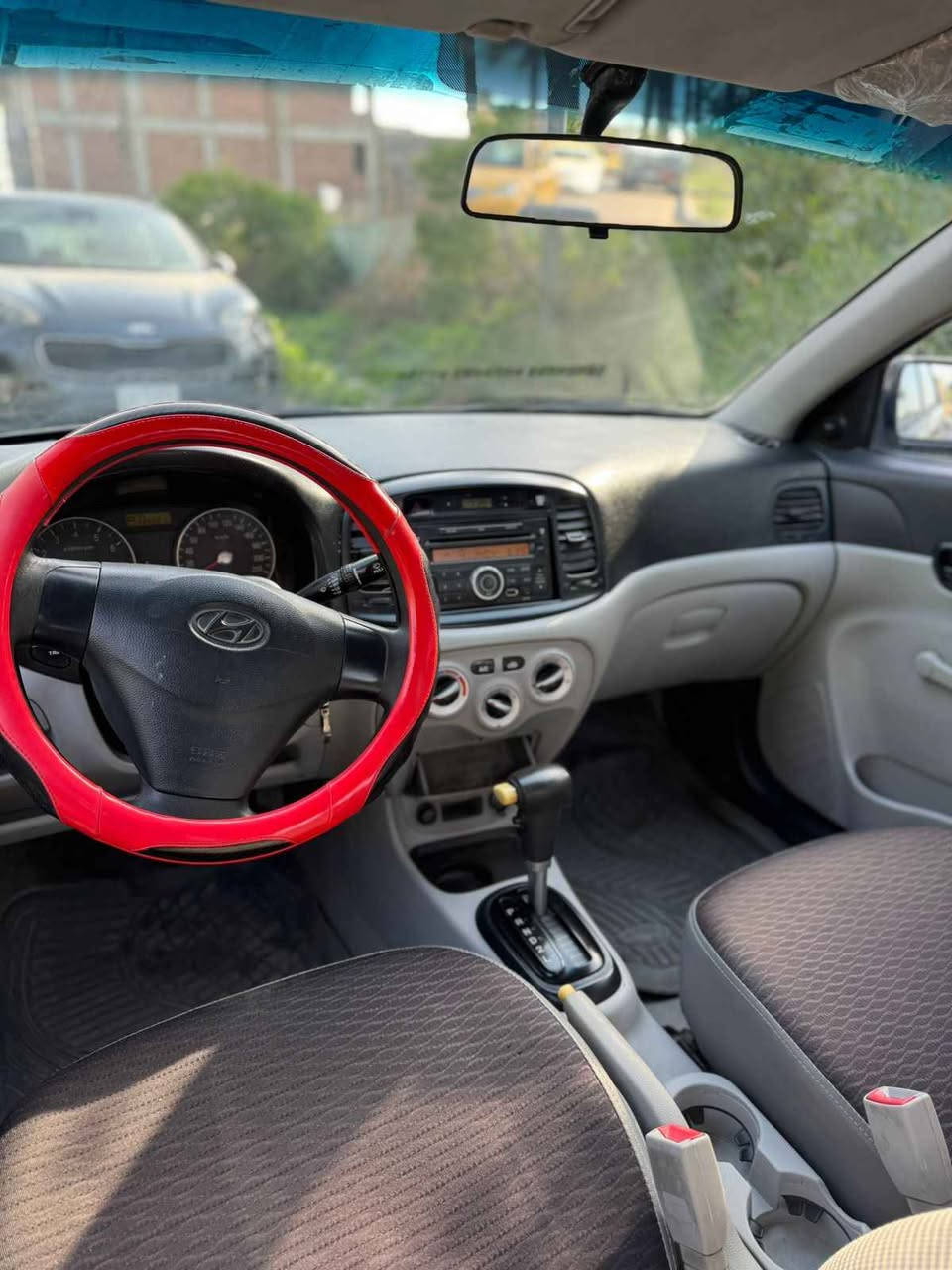 ***********  نظيفه وجاهزه 
اكسنت 2008 خليجي 
كير اوتوماتيك
مصبوغه حزام  بدون شاصي ولغد
سياره  حلوه  ونظيفه 
محرك وكير مكفول
تخم تاير جديد 
صدرها خير من الله 
غرفتها حلوه مدوشمه
كهربائيات شغاله
رقم وسنويه جديد شرط تحويل  
سياره  باسمنه  ثاني يوم تحويل 
السعر ٦٩ ورقه 
عنواني الاعظميه
اتصال فقط مكلف بالنشر
*********** Colombo, Sri Lanka
