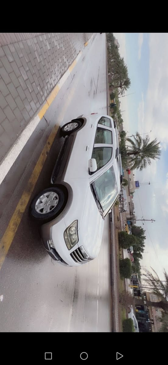 السلام عليكم مهافي مديل 2012 السيارة جديدة فول 1/1 عدة زراك لايت مري شفط الصندوك شفط كشنات خزن ميموري وضعيتين كهرباء ستيرن كهرباء تحكمات ستيرن كروز سرعة فتحة شاشة كامرة حساسات امامي وخلفي لايت زنون عدسة زارعلهة فول عالي ناصي بيهة بعد هواي معروفة بسمي سنوية لل 2030 بيهة بس خشم الجاملغ الأمامي صبغ علئ كد شبر والباقي كفالة  تخم تاير صار اقل شهر شادة جديد رايدهة ب 155 بيهة مجال قليل مكاني بغداد الشعب للإستفسار ***********
