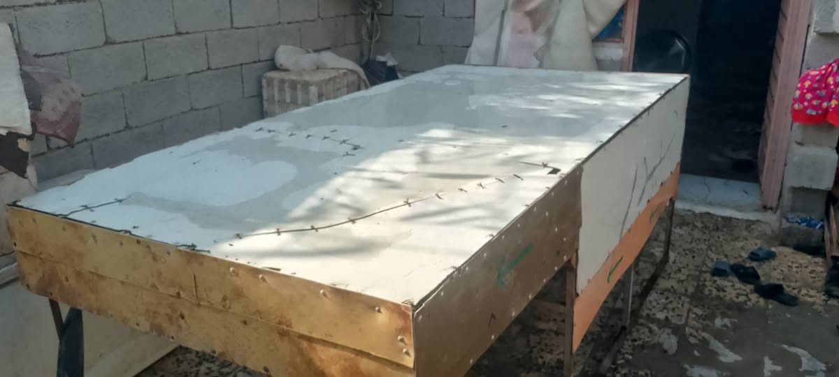 السلام عليكم..سقيفه مال ستوته
كامله السعر 150 وبيه مجال

للاتصال/***********
