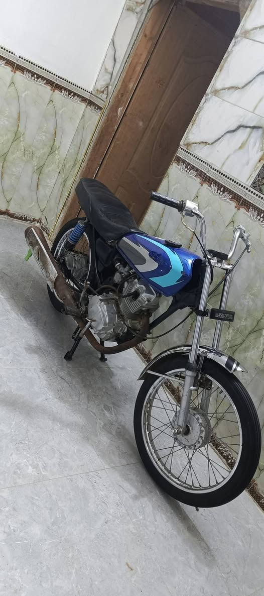 للبيع دراجه اربعه گير كلك موديل 22 دراجه حلوه ونظيفه سعر ب350 وبيه مجال مكان شاميه اتصال على هاذه رقم *********** وبي واتساب
