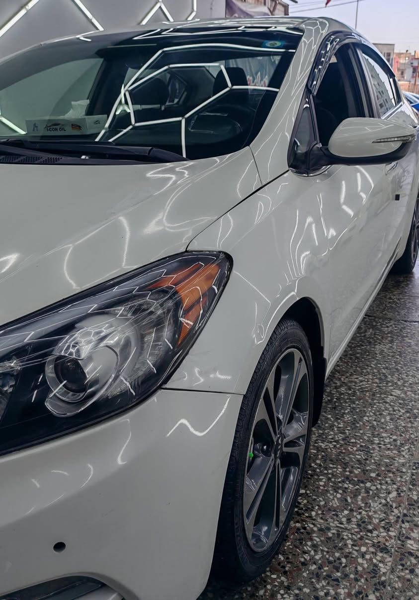 السلام عليكم🌹🌹🌹
@الجميع 
(( نقد فقط )) ركز زين فدوه لهل وجه 
الصور والتفاصيل داخل المنشور 
كيا فورتي 2016 وارد أمريكي حادثها خفيف جاملغ وبنيد بأمريكا وباب الراكب مصبوغ بلعراق بدون دواخل 
محرك 2000gdi
ماشيه  109 حقيقي 🚶🚶🚶
كير و ومحرك بحاله جيده جدا
شرط لا تنقيص ولا تبخير وعل فحص 
فول عدا البصمه فقط 
فتحه
مري شفط
اشاير بل مري
تبريد قطعتين
تحكم ستيرن جهتين 
تخم تاير جديد 
السياره جاهزه من كلشي ادامه كامله تبديل دهن اصلي كهربائيات كلها شغاله مناقصها أي شي
السعر 118 وبيها مجال بسيط
المكان بغداد 
للأستفسار اتصل
*********** 
متواجد واتساب
العنوان بغداد حي الفرات قرب حسينيه المصطفى مجاور أسواق رائد
