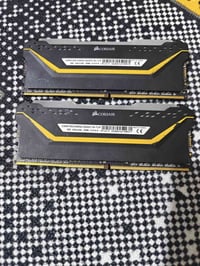 🔥 عرض رامات كمبيوتر بحالة ممتازة 🔥  🧩 RAM Corsair RGB PRO السعة: 16GB ...