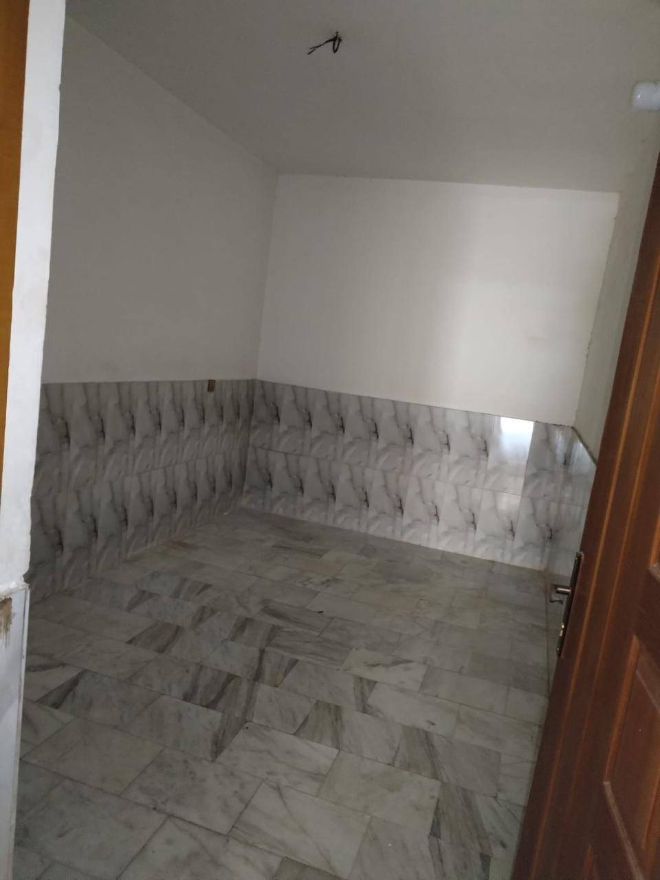 بيت ٦٠ م للبيع
طابقين ٣ غرف
الطابق الاول/ طرمه، استقبال، حولي صحيات منور غرفة
الطابق الثاني/ غرفتين، صحيات، بلكونه
الطابق الاخير سطح

العنوان الشعب/ الصحة/ خلف متوسطة صلاح الدين/ قرب موكب ابو حيدر 

للاستفسار الاتصال على الرقم 
***********
